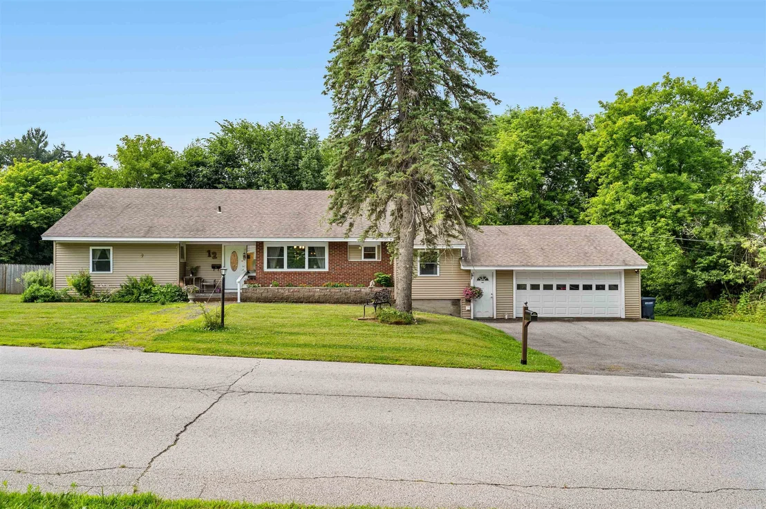 Photo of 12 Veeder