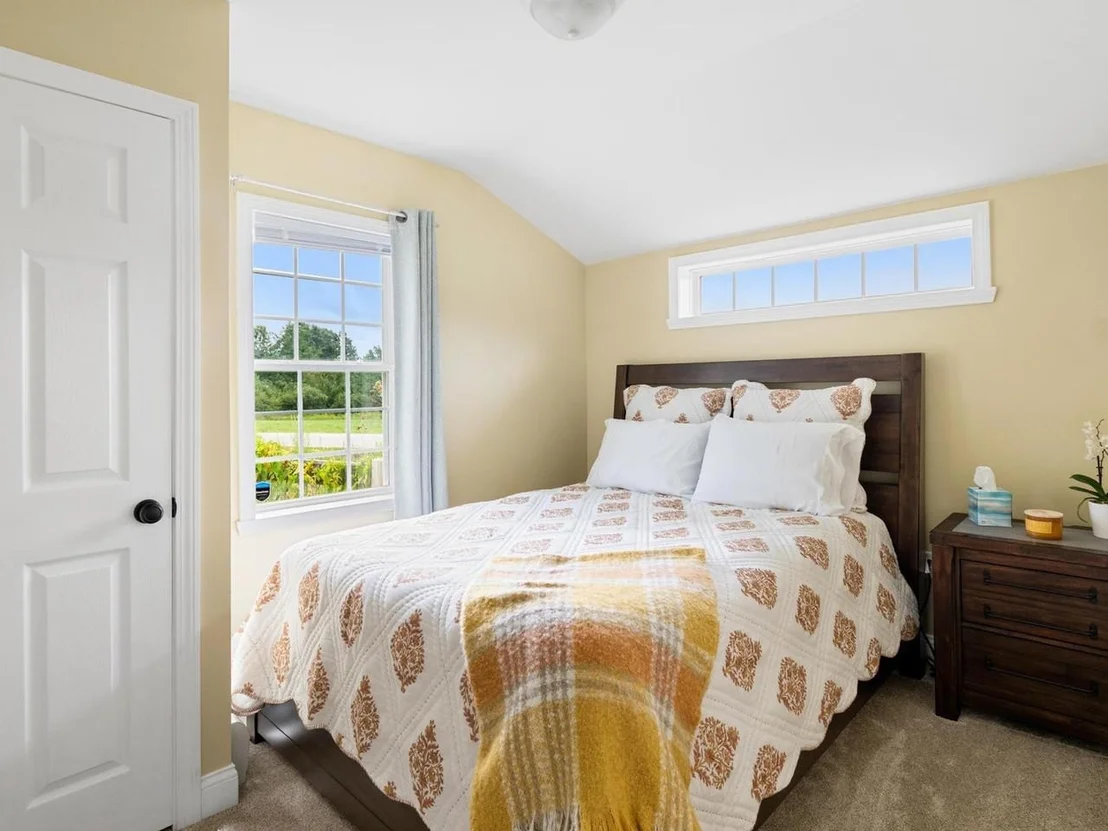 Photo of 3687 Oak Hill