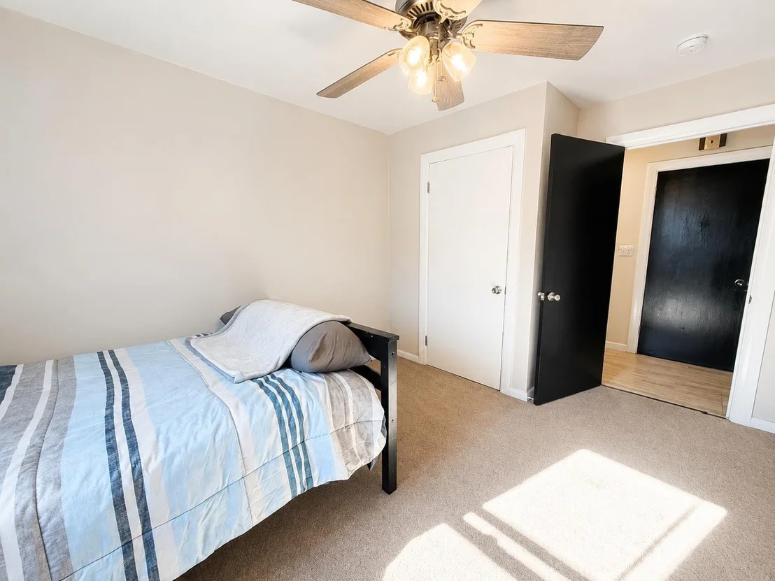 Photo of 576 Hillside