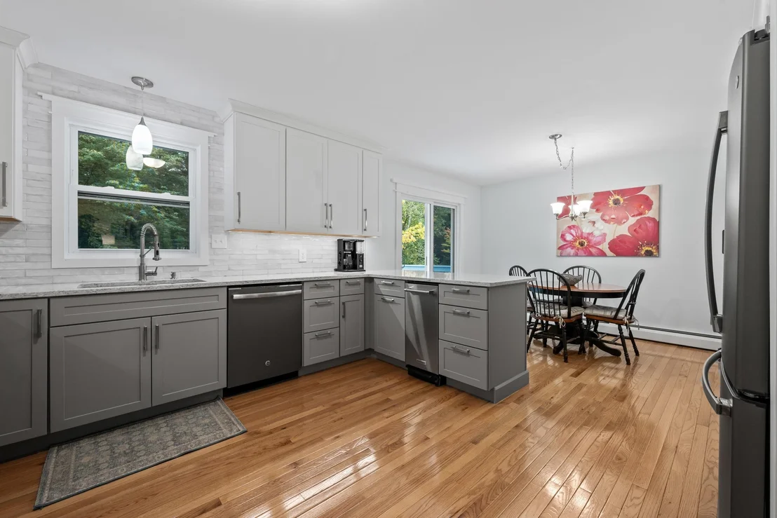 Photo of 42 Crestwood