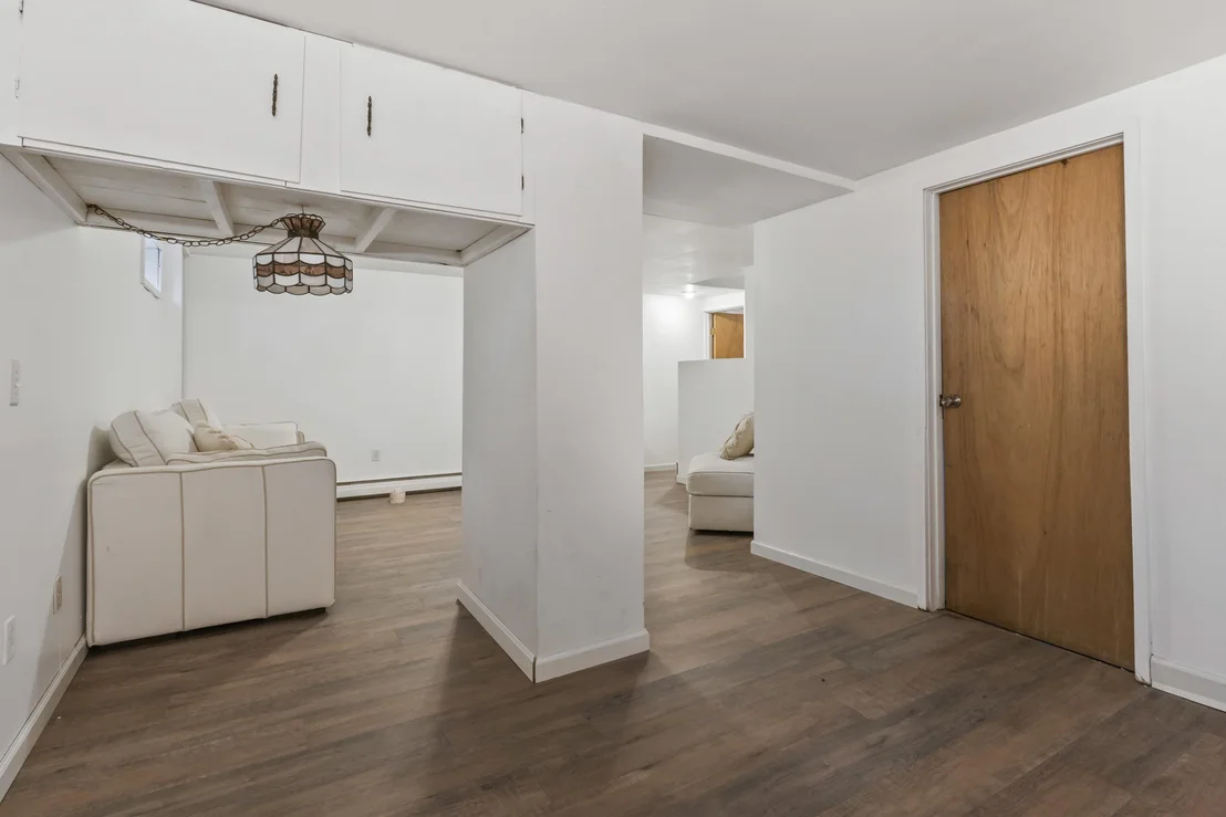 Photo of 35 Buttonwood