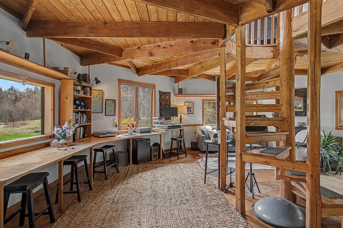 Photo of 2212 Symonds Mill