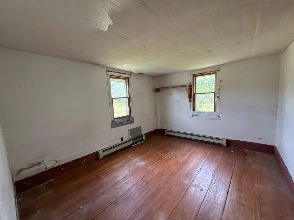 Photo of 446 Walker Brook