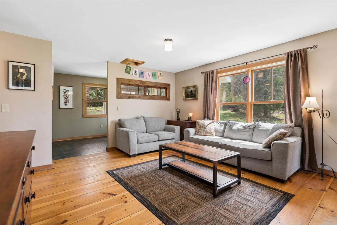 Photo of 3673 Fish Hill