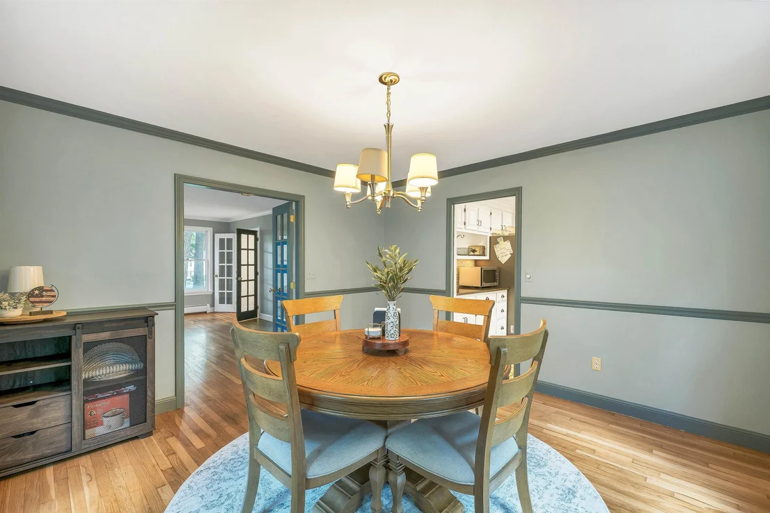 Photo of 9 Meadowview