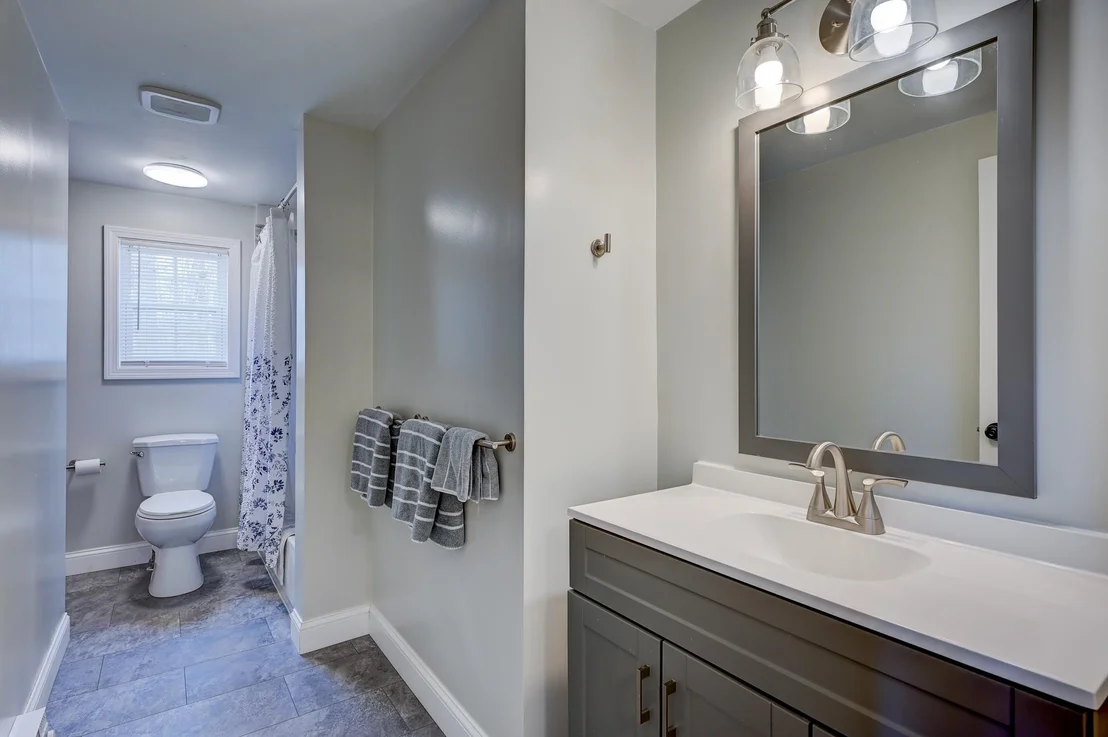 Photo of 8 Champney