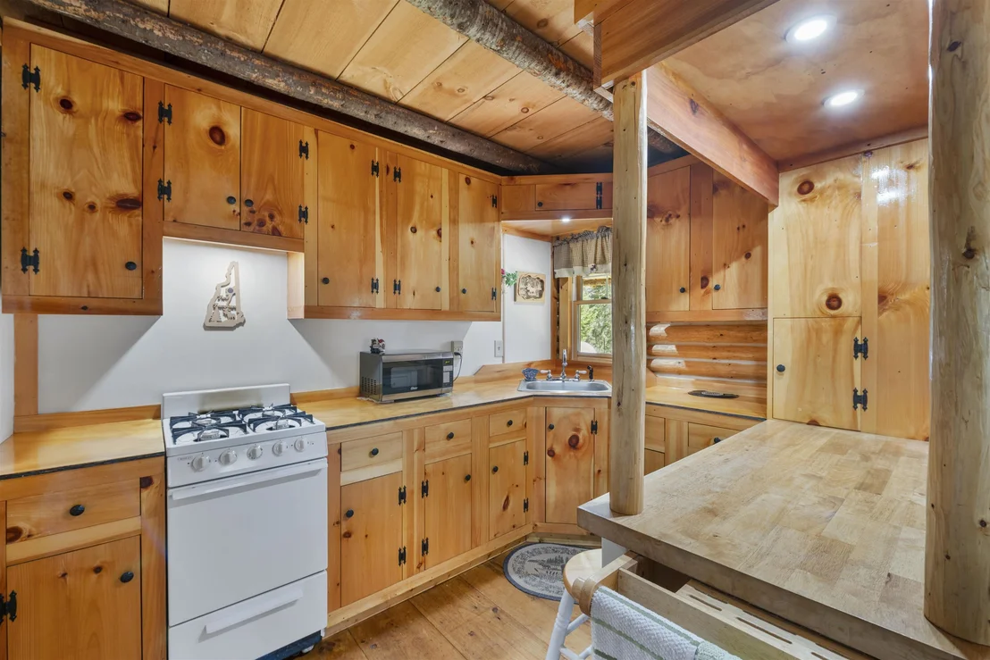 Photo of 505 Hill