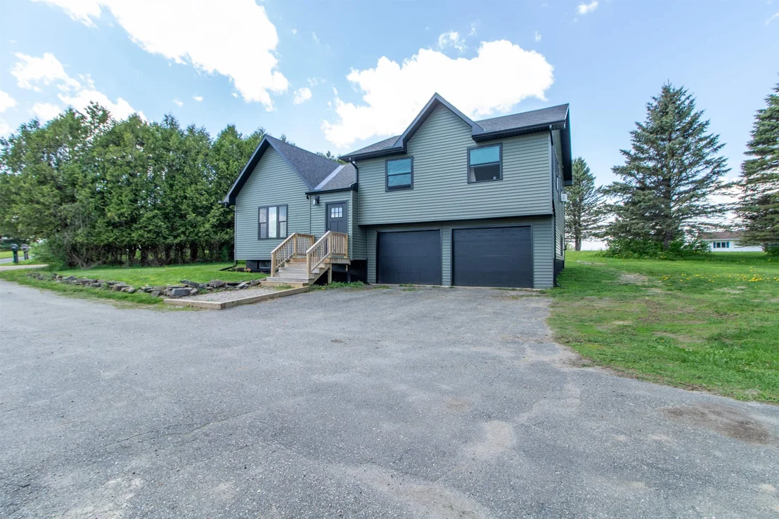 Photo of 287 Lakeview