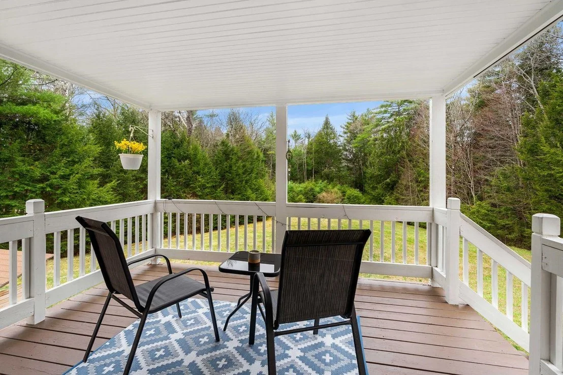 Photo of 496 Loudon