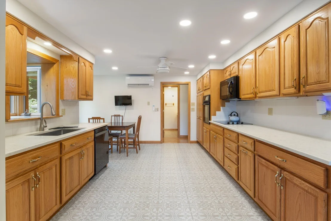 Photo of 22 Lakeside