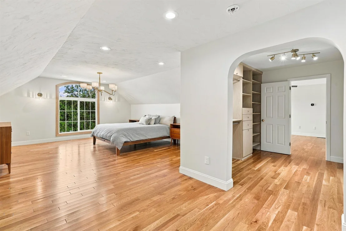 Photo of 13 Longview