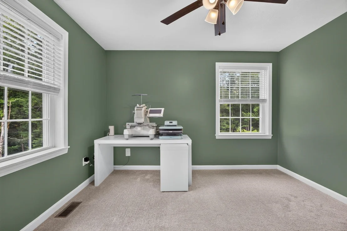 Photo of 992 Beauty Hill