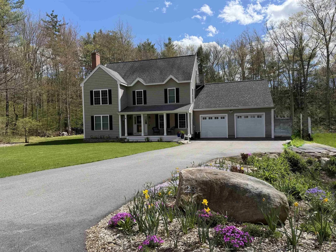 Photo of 28 Fieldstone