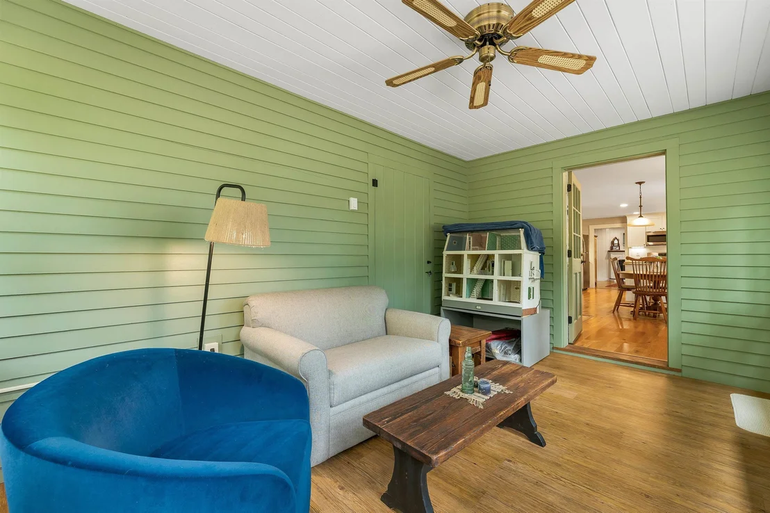 Photo of 3 Oak Knoll