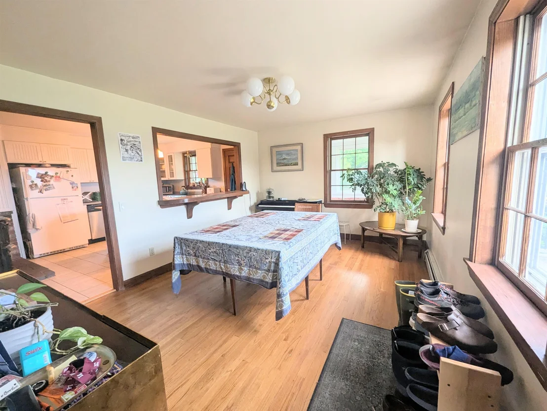 Photo of 3954 West Barnet