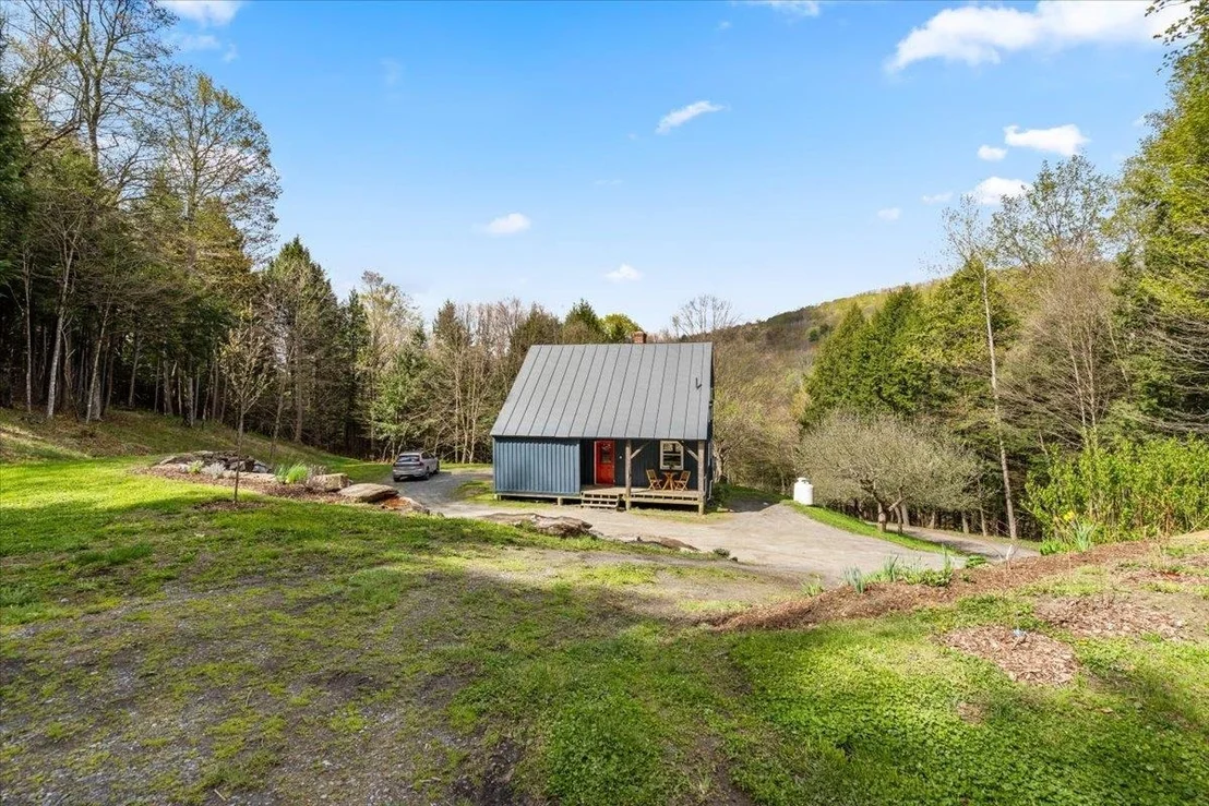 Photo of 278 Spring