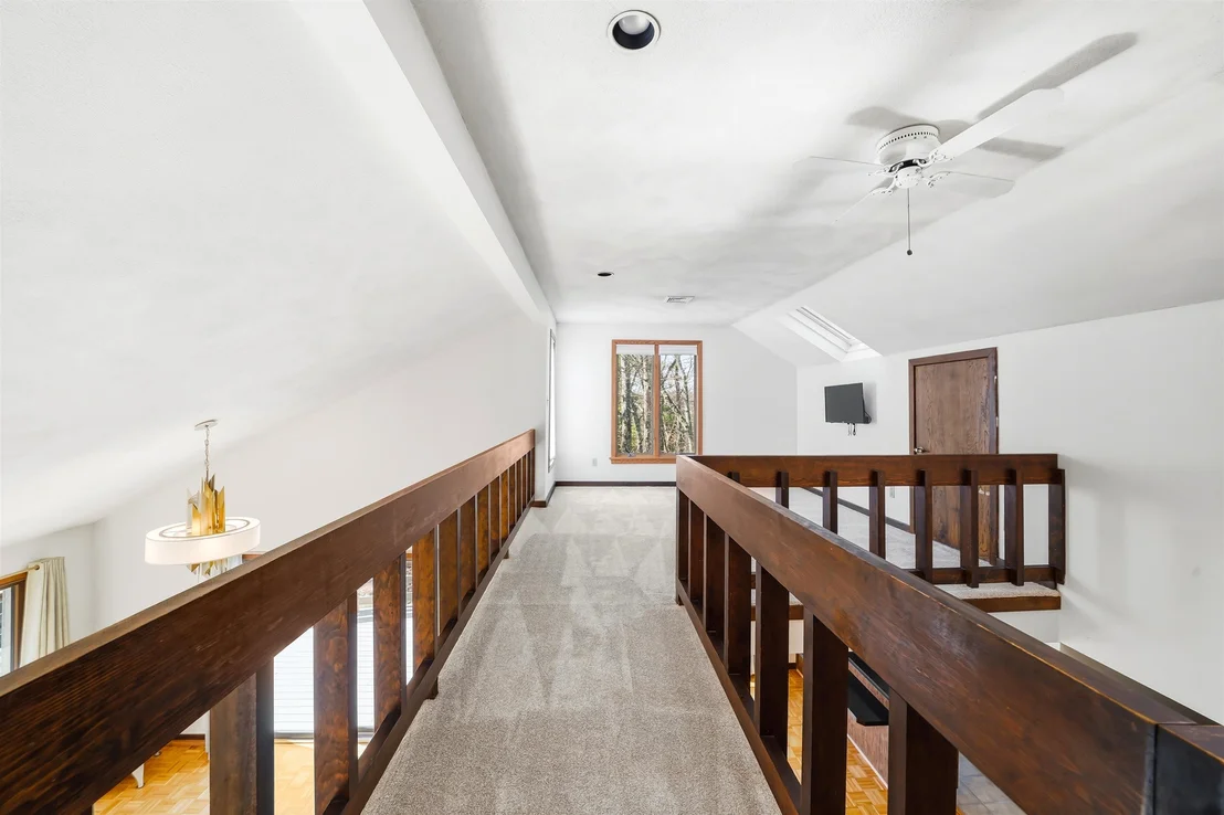Photo of 88 Meetinghouse