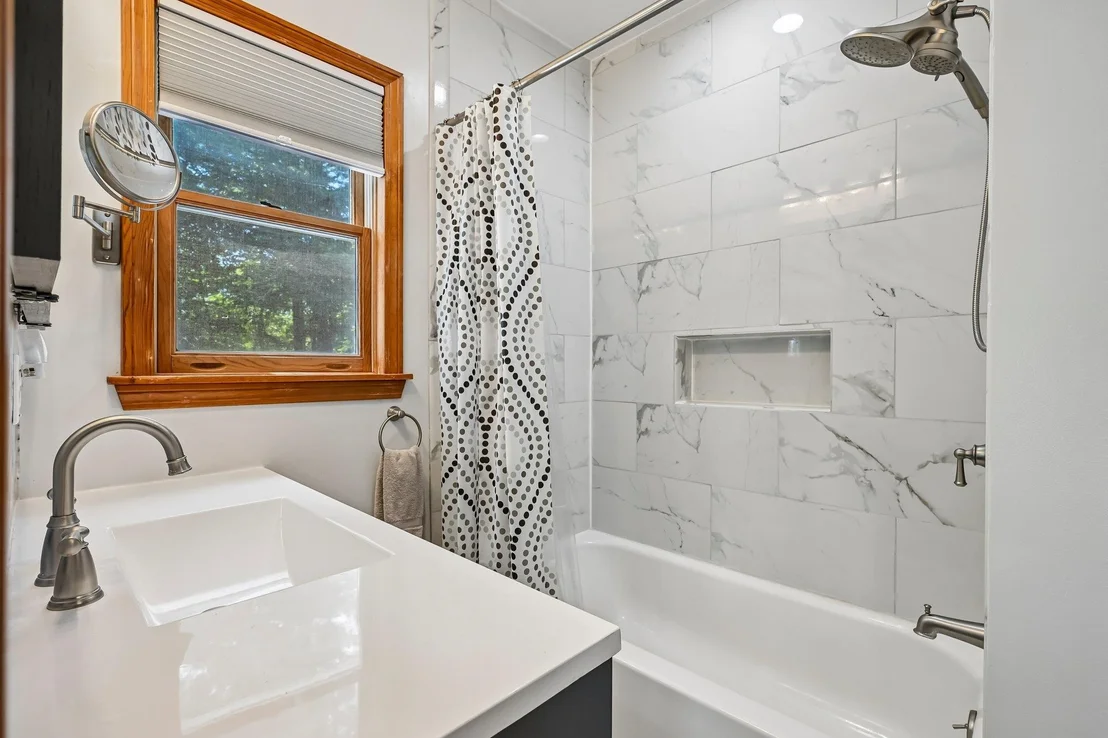 Photo of 76 Holts Point