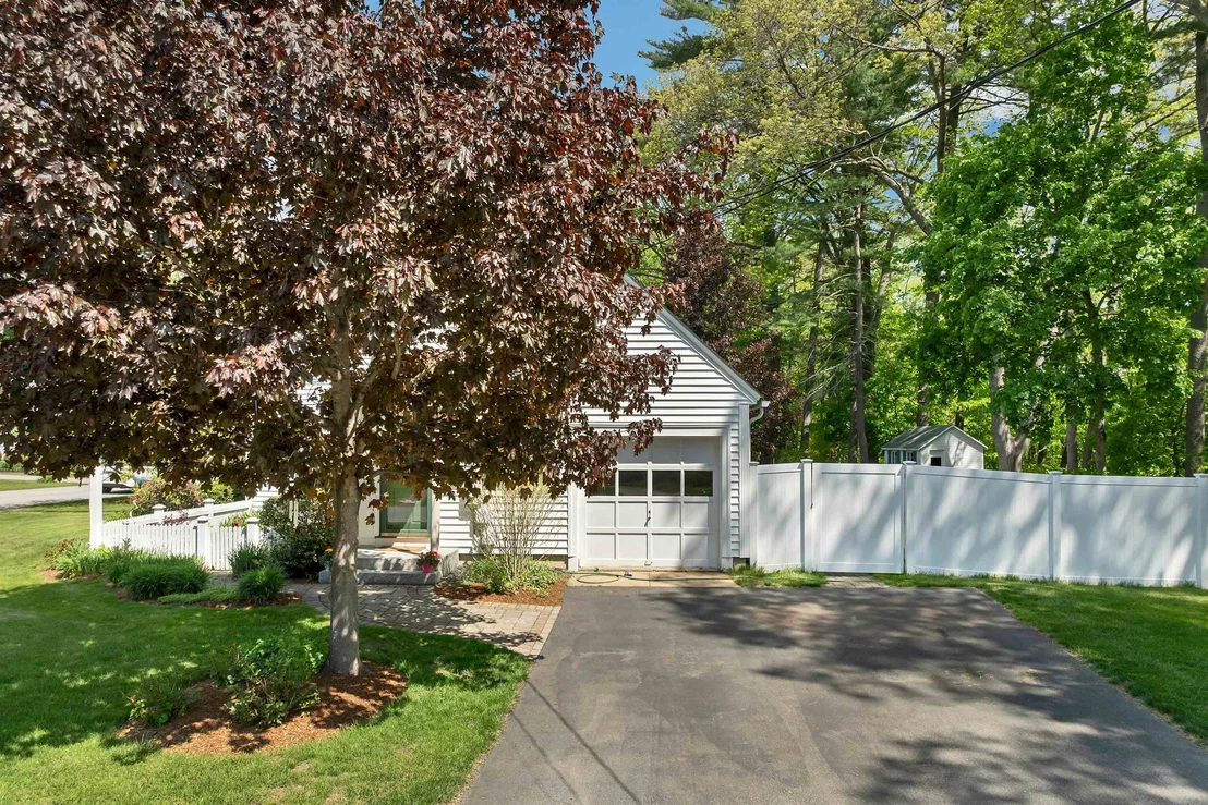 Photo of 2 Glendale
