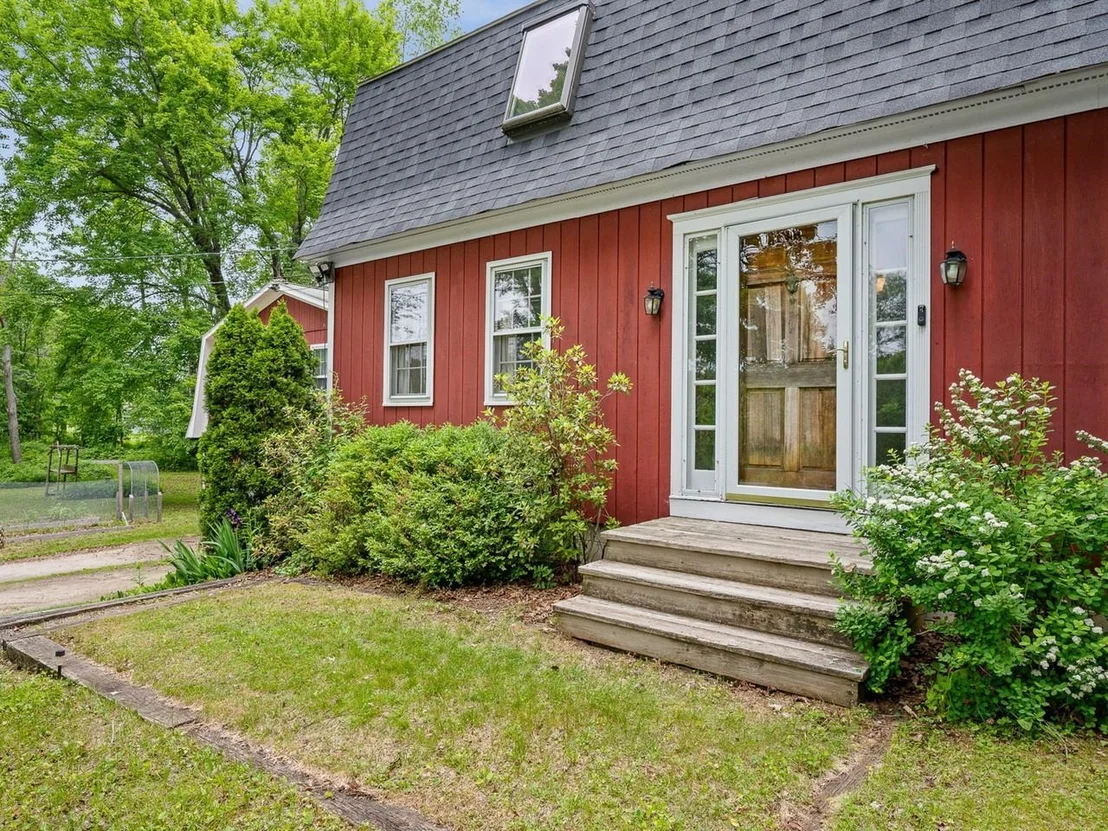 Photo of 1128 Hardscrabble