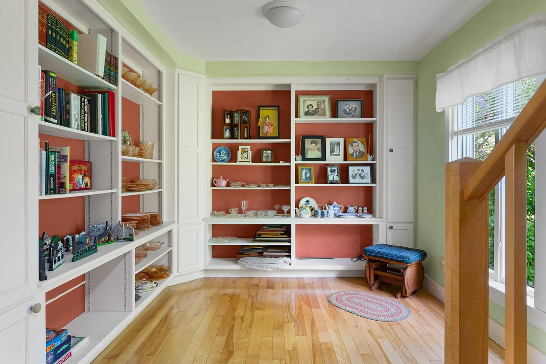 Photo of 1078 Brook