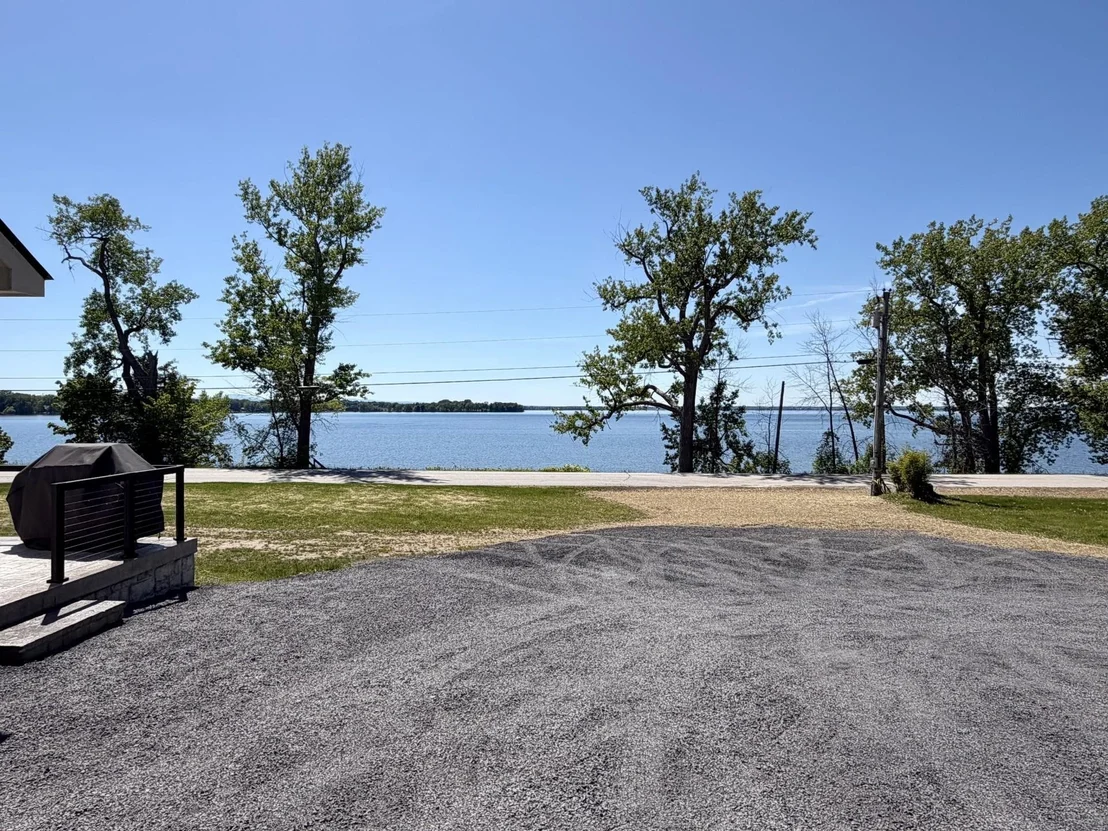 Photo of 3953 West Shore