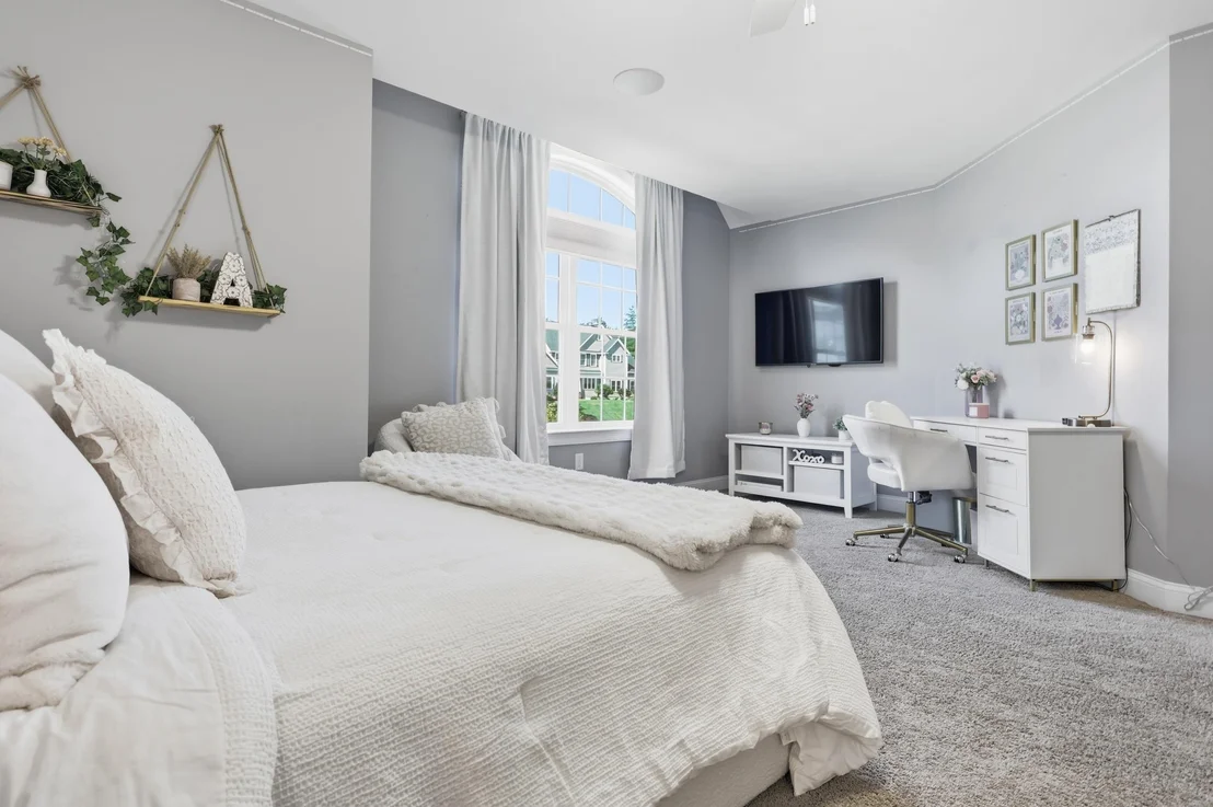 Photo of 28 Lamplighter