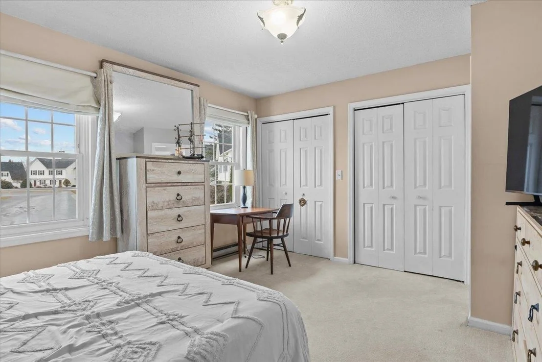 Photo of 433 Westview