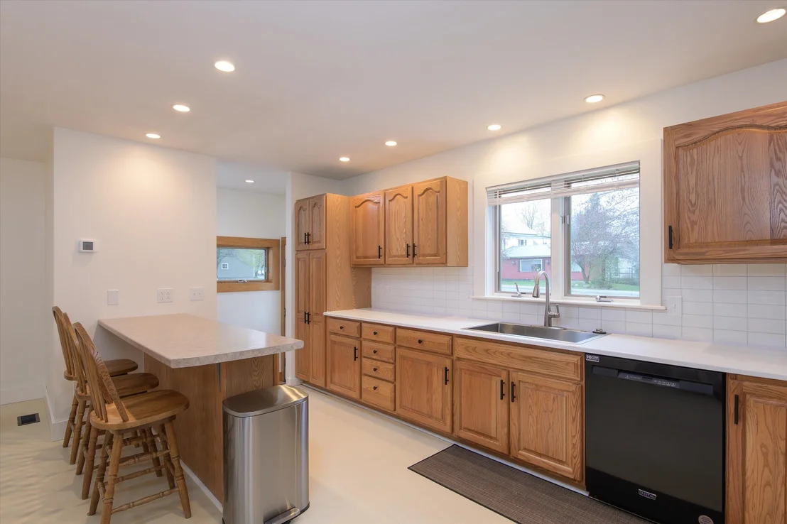 Photo of 64 Maple
