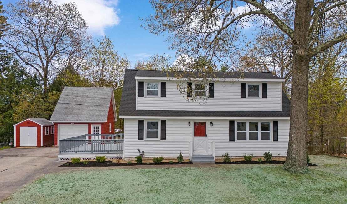 Photo of 12 Hemlock