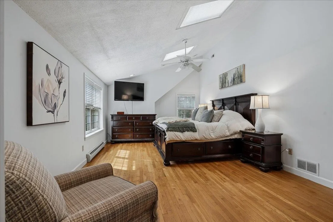 Photo of 50 Hearthside