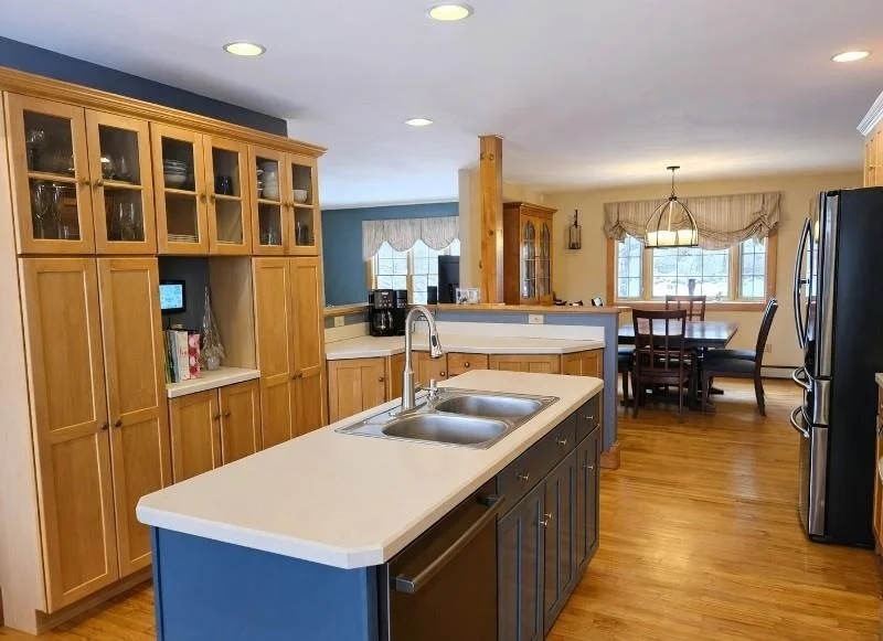 Photo of 692 Old Walpole