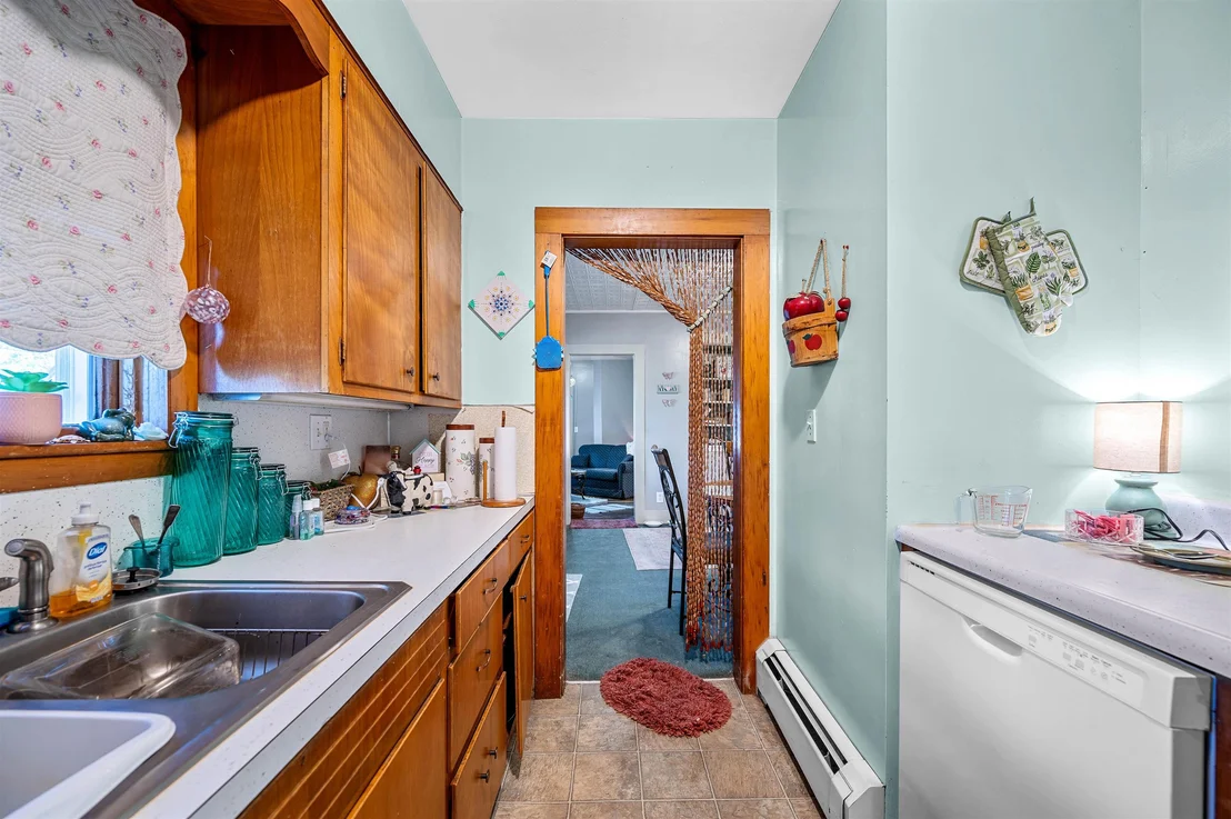 Photo of 21 River Road W