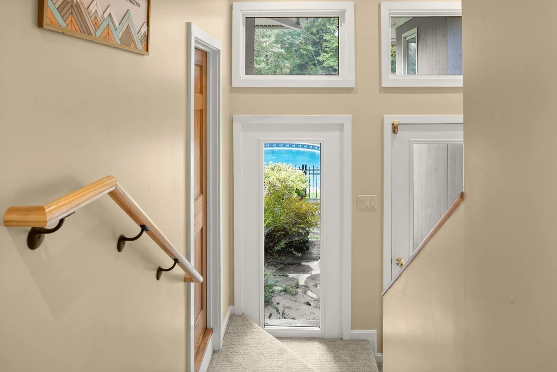 Photo of 835 Alpine View