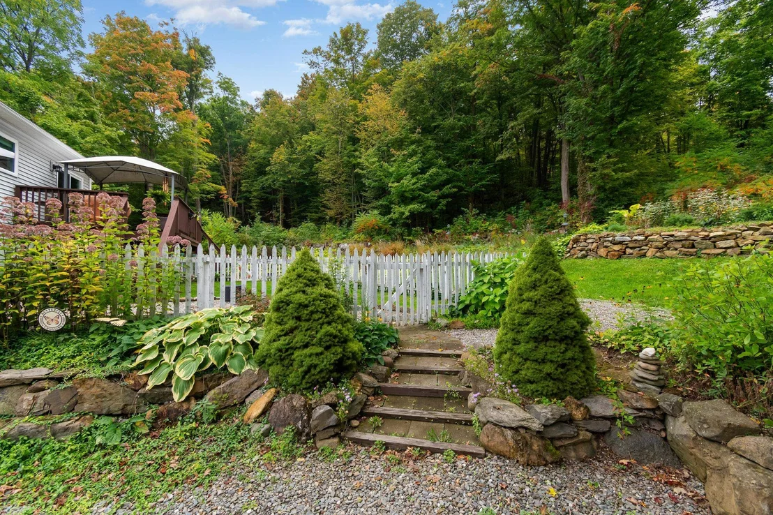 Photo of 387 St. Albans