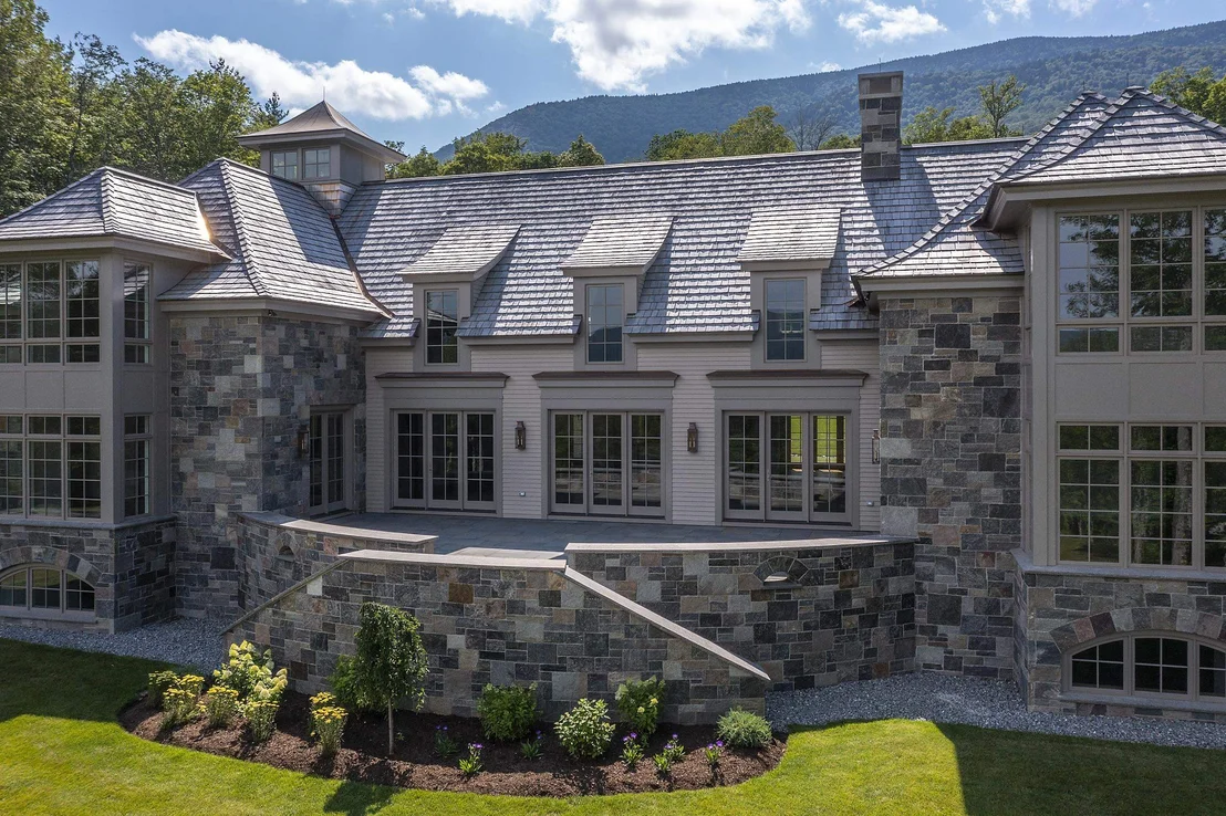 Photo of 551 West Fields