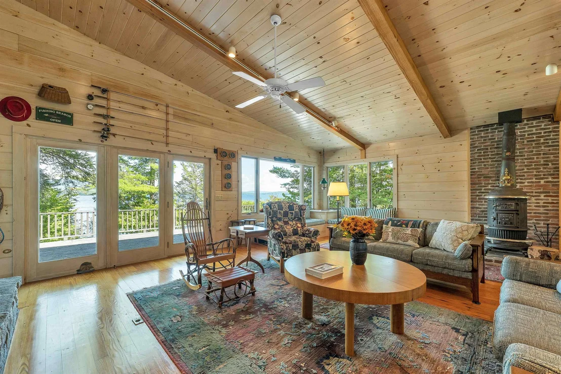 Photo of 41 Pine Island