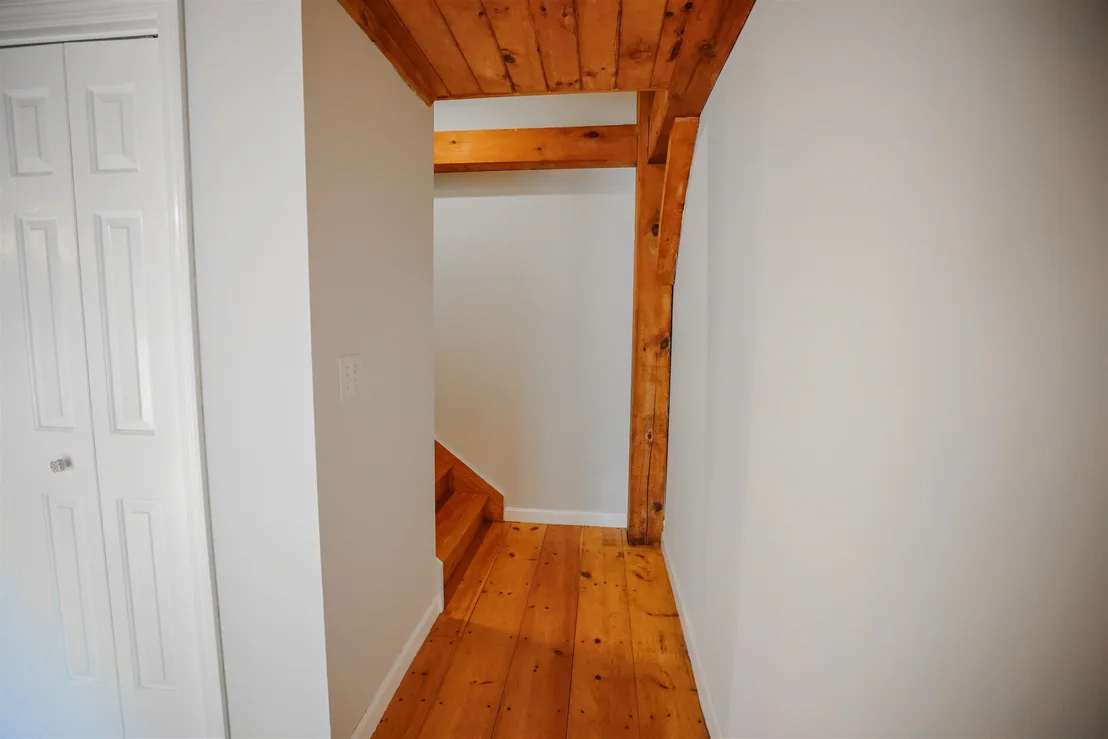 Photo of 570 Upper Meehan