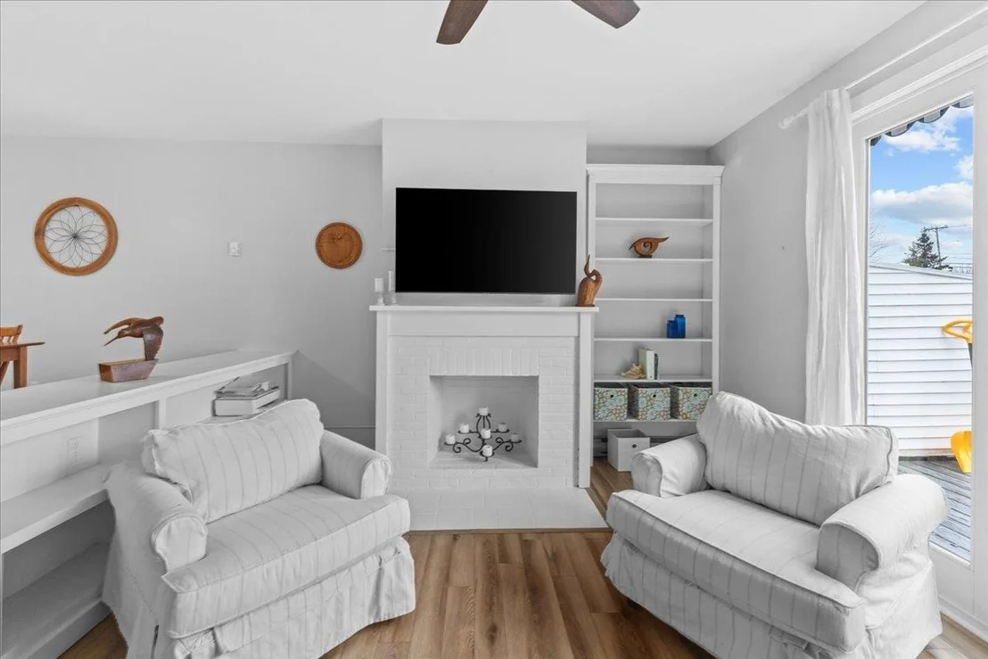 Photo of 433 Westview