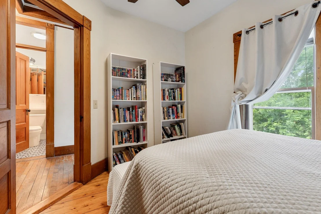 Photo of 208 Elm
