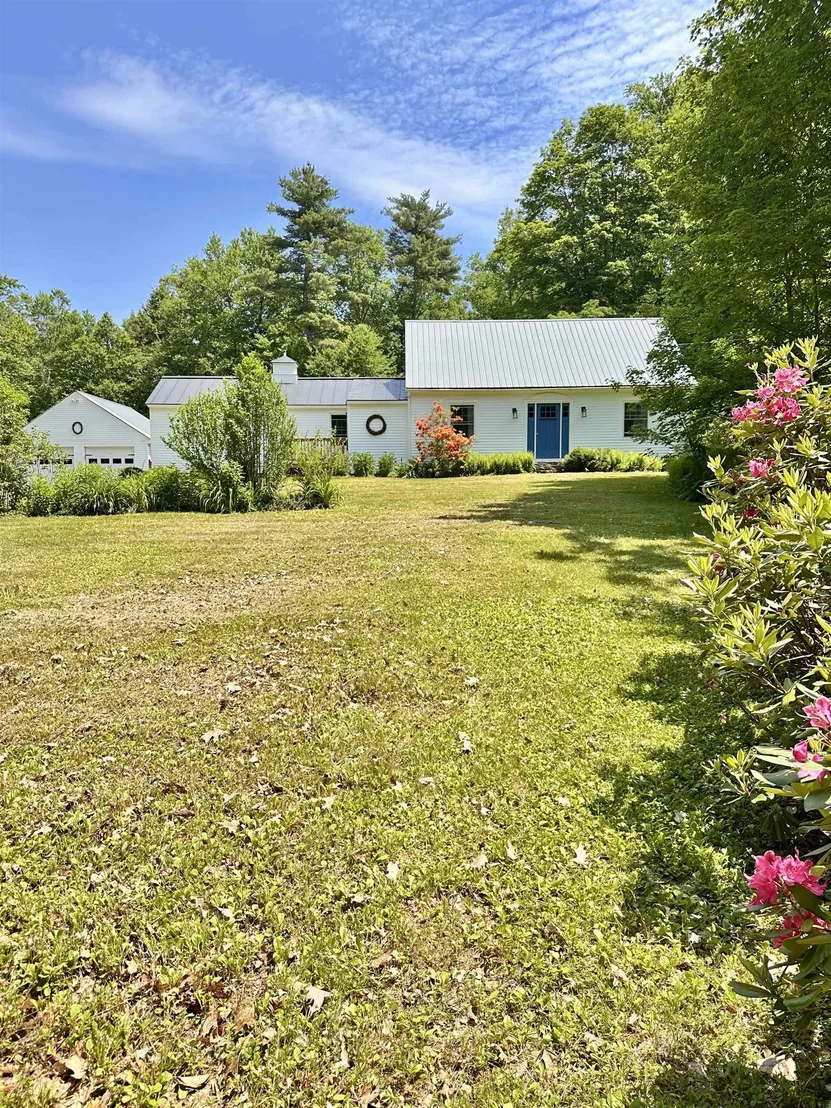 Photo of 720 Pine Banks