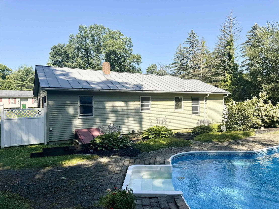 Photo of 35 Reese