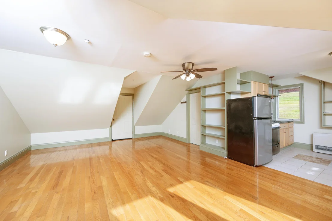 Photo of 411 Wood
