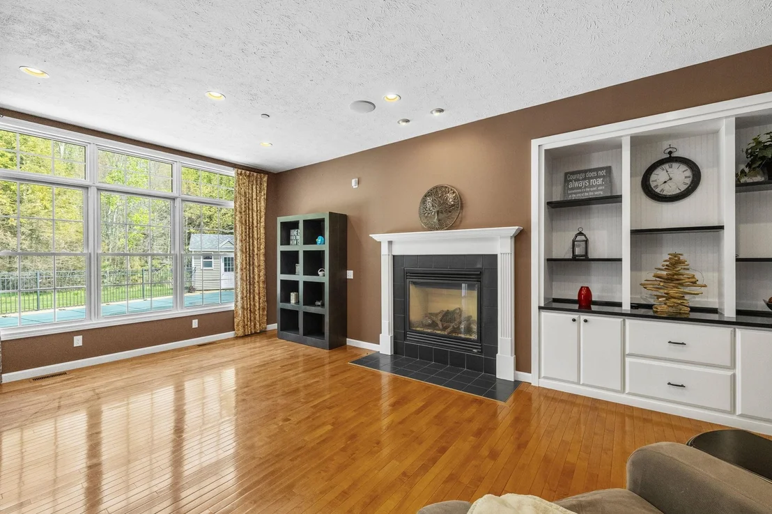Photo of 17 Mcqueston