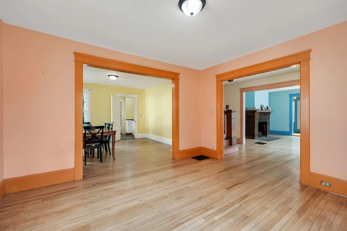 Photo of 173 Central