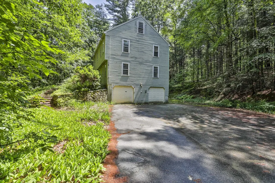 Photo of 56 Buttonwood