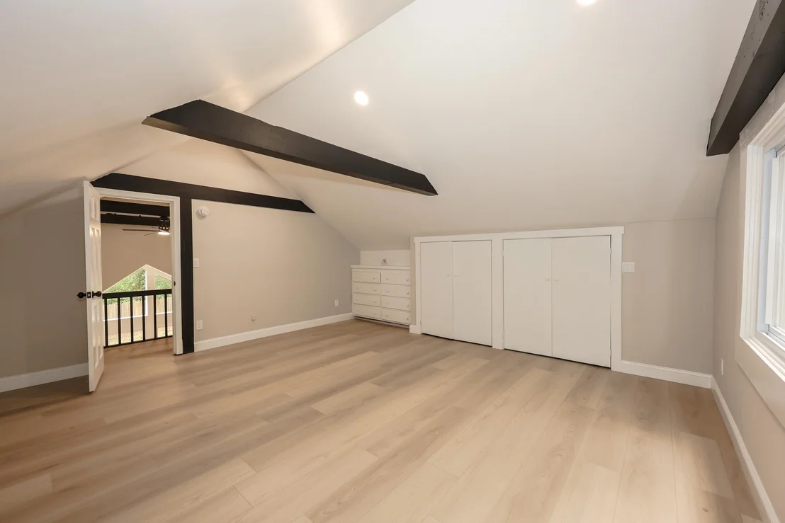 Photo of 112 Gilson
