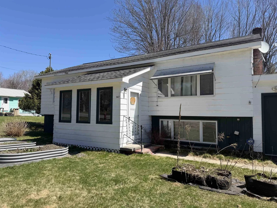 Photo of 147 South Lunenburg