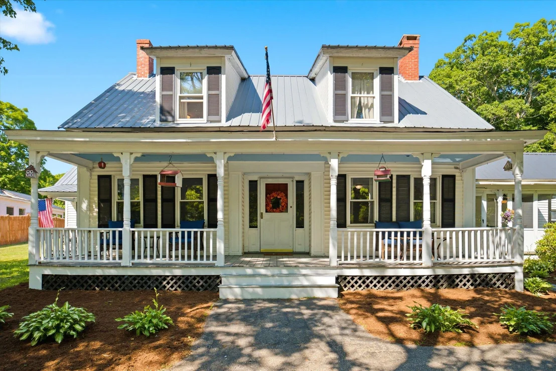 Photo of 131 Clinton