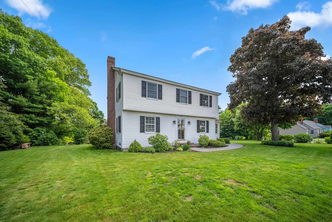 Photo of 232 Dover Point